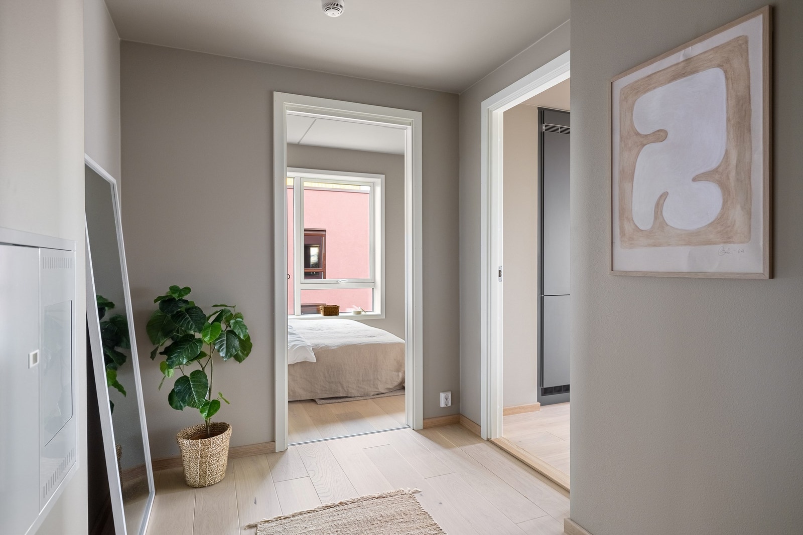 Leiligheten har balansert ventilasjon, som sikrer et godt inneklima og reduserte oppvarmingskostnader. Galleribilde