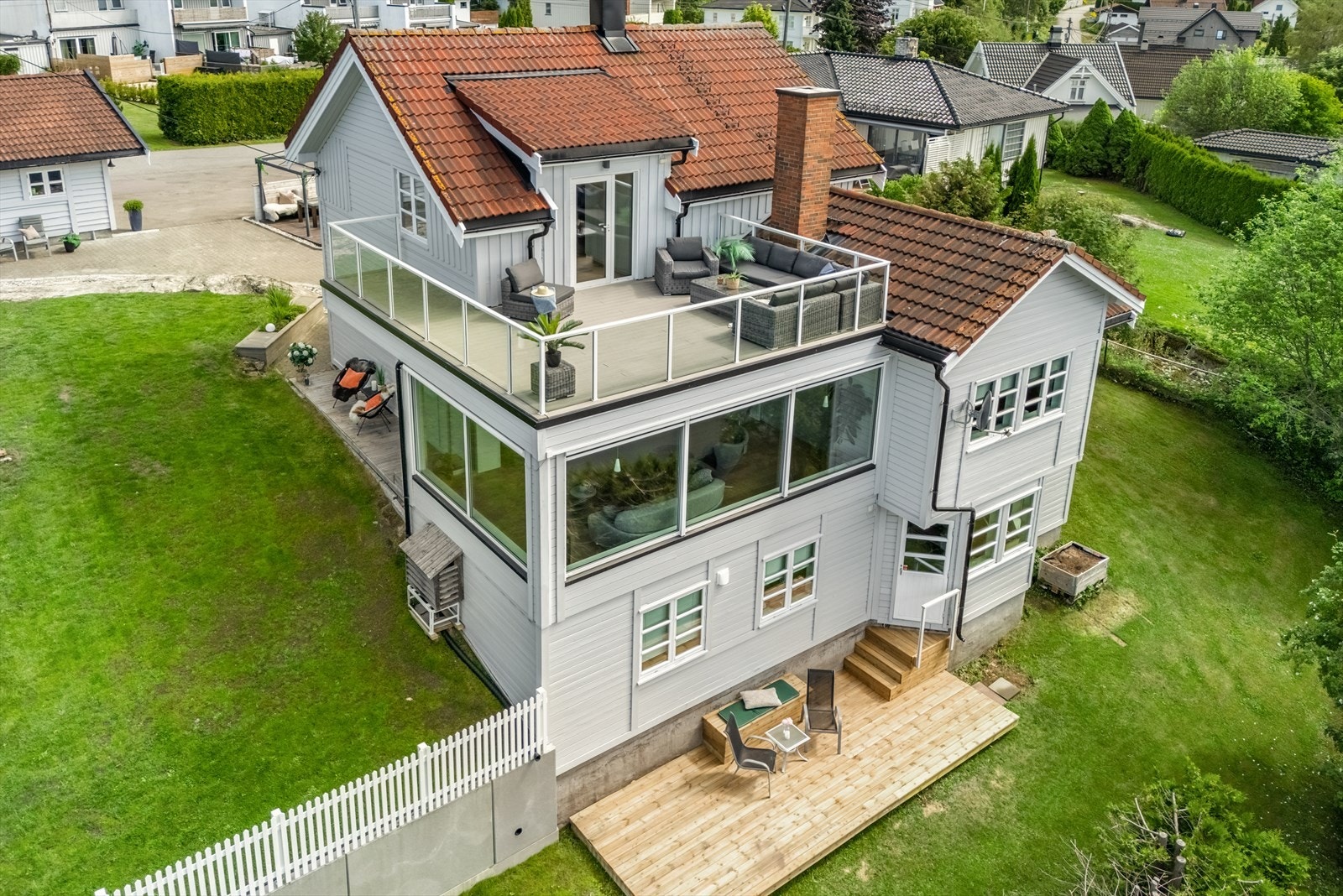 Takterrassen har sol hele dagen og super utsikt Galleribilde