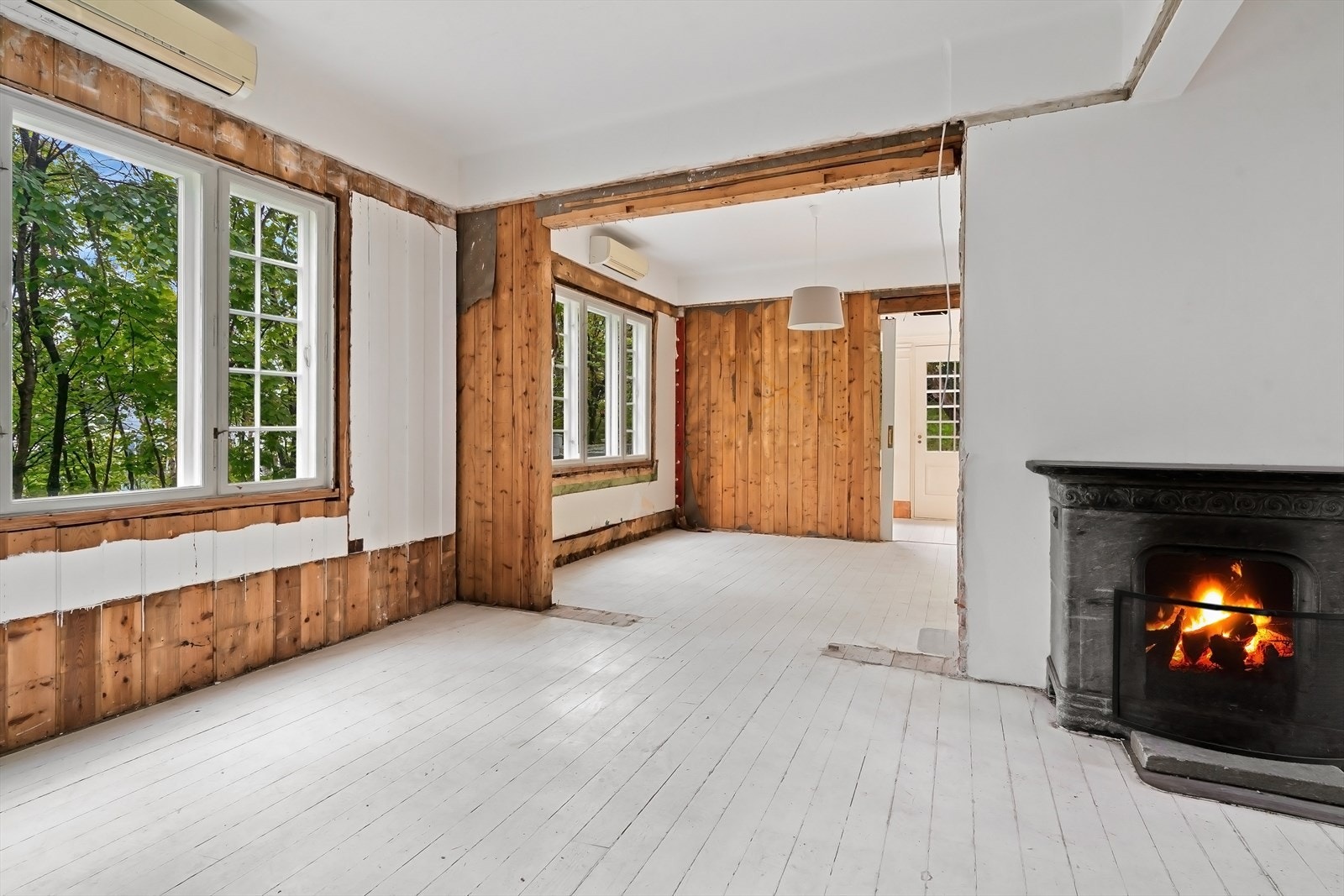 Koselig peishjørne i stuen. Galleribilde