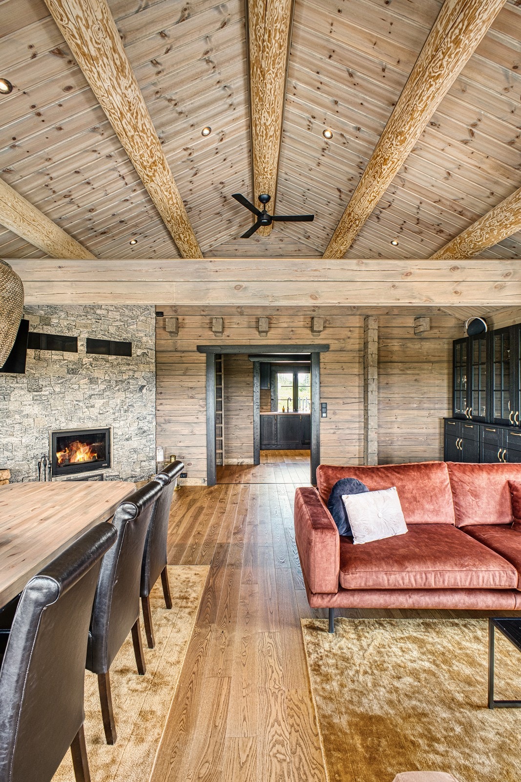 Gulvvarme i stuen sørger for en jevn og behagelig varme Galleribilde