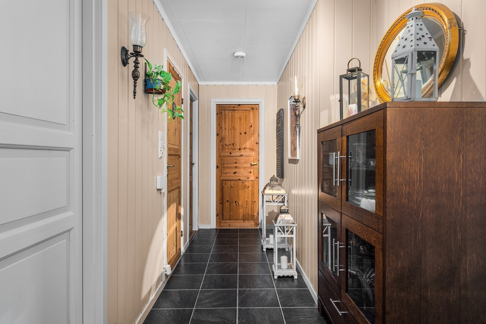 Gang mot soverommene og bad Galleribilde