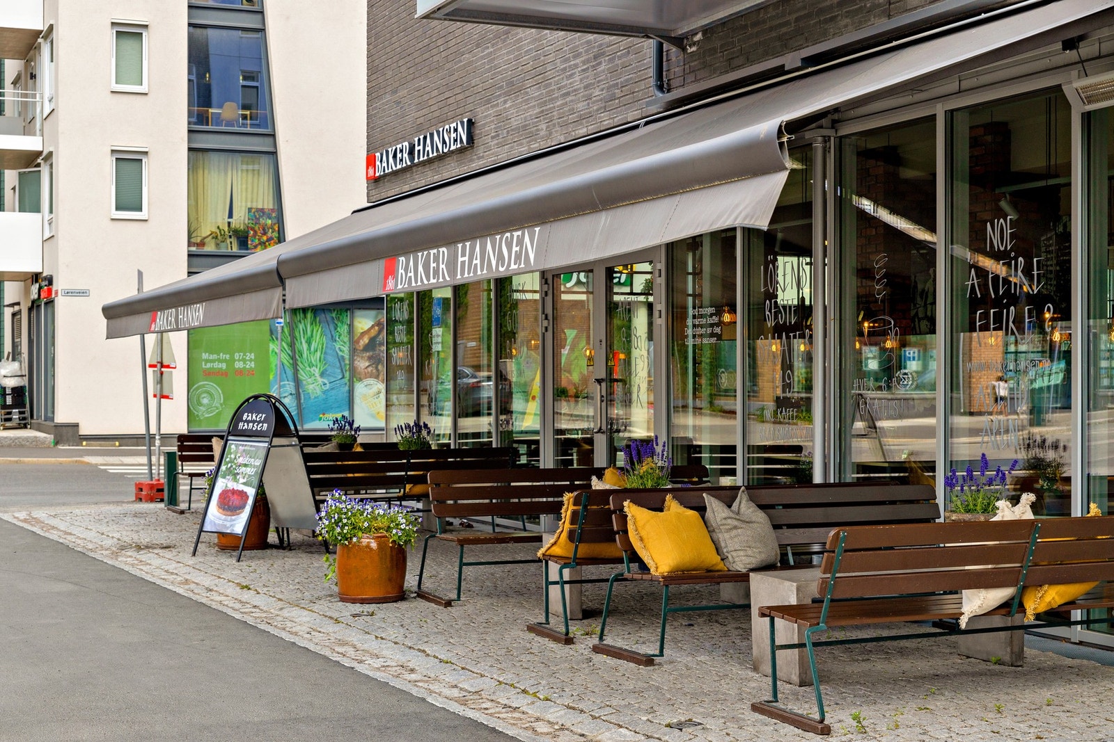 Baker Hansen på Løren er åpen alle dager i uken. Galleribilde