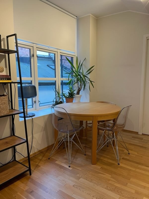 Her kan man sette sofa Galleribilde