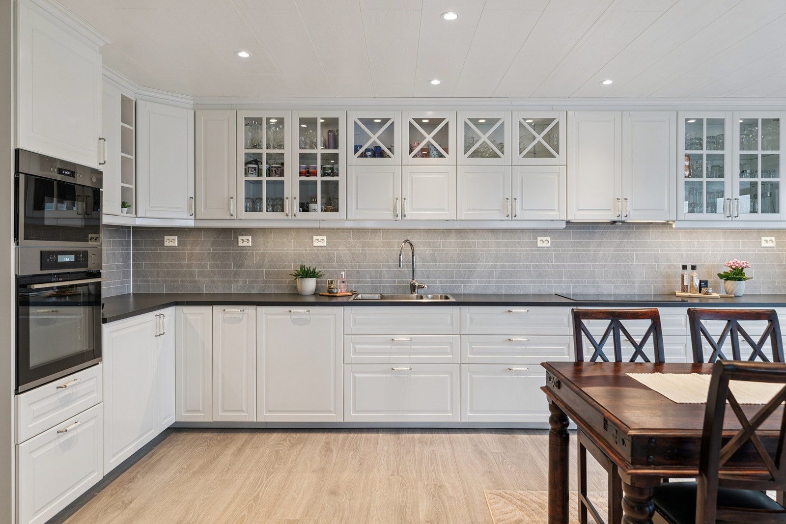 Pent kjøkken fra 2020 Galleribilde