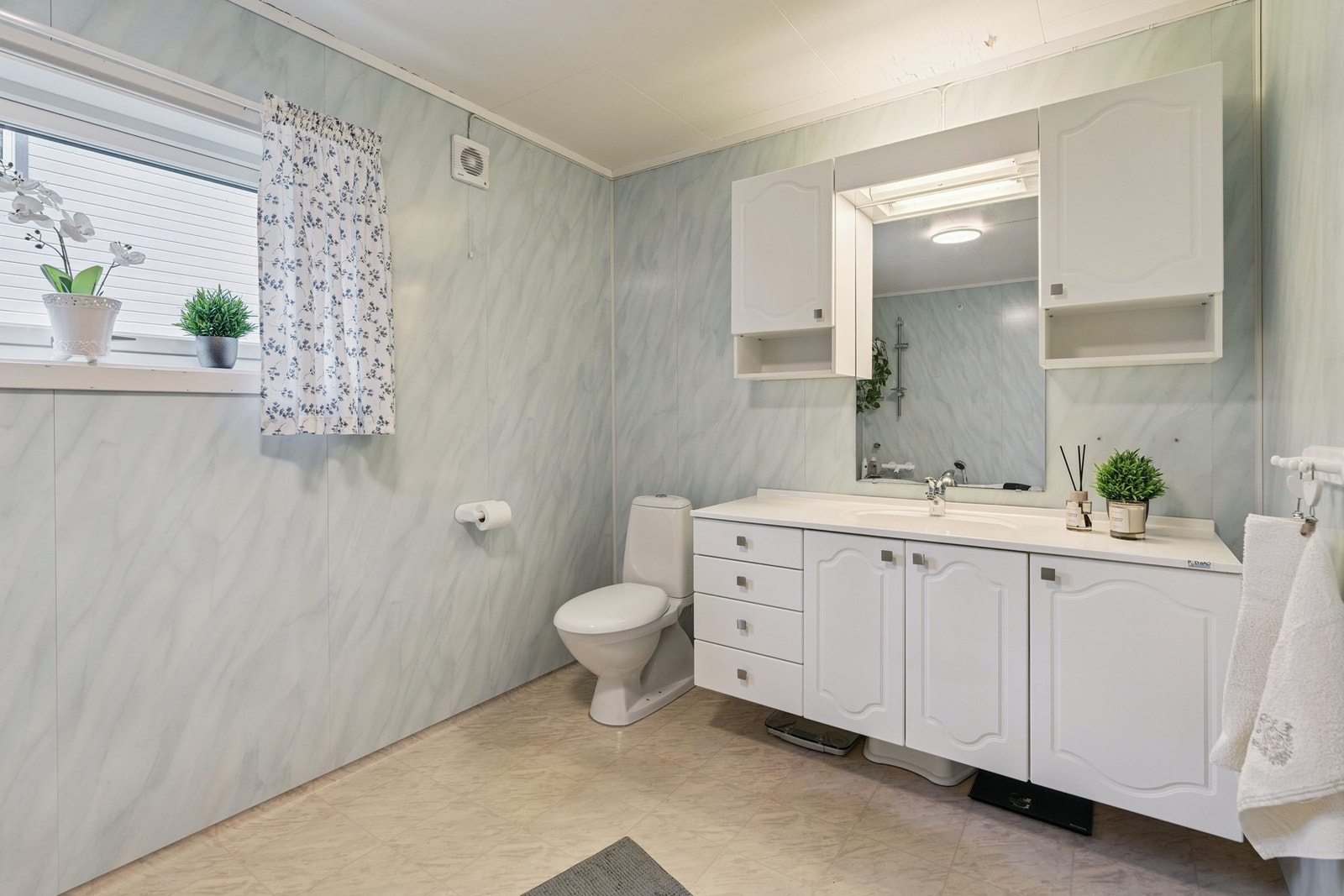 Bad fra 1994. Galleribilde