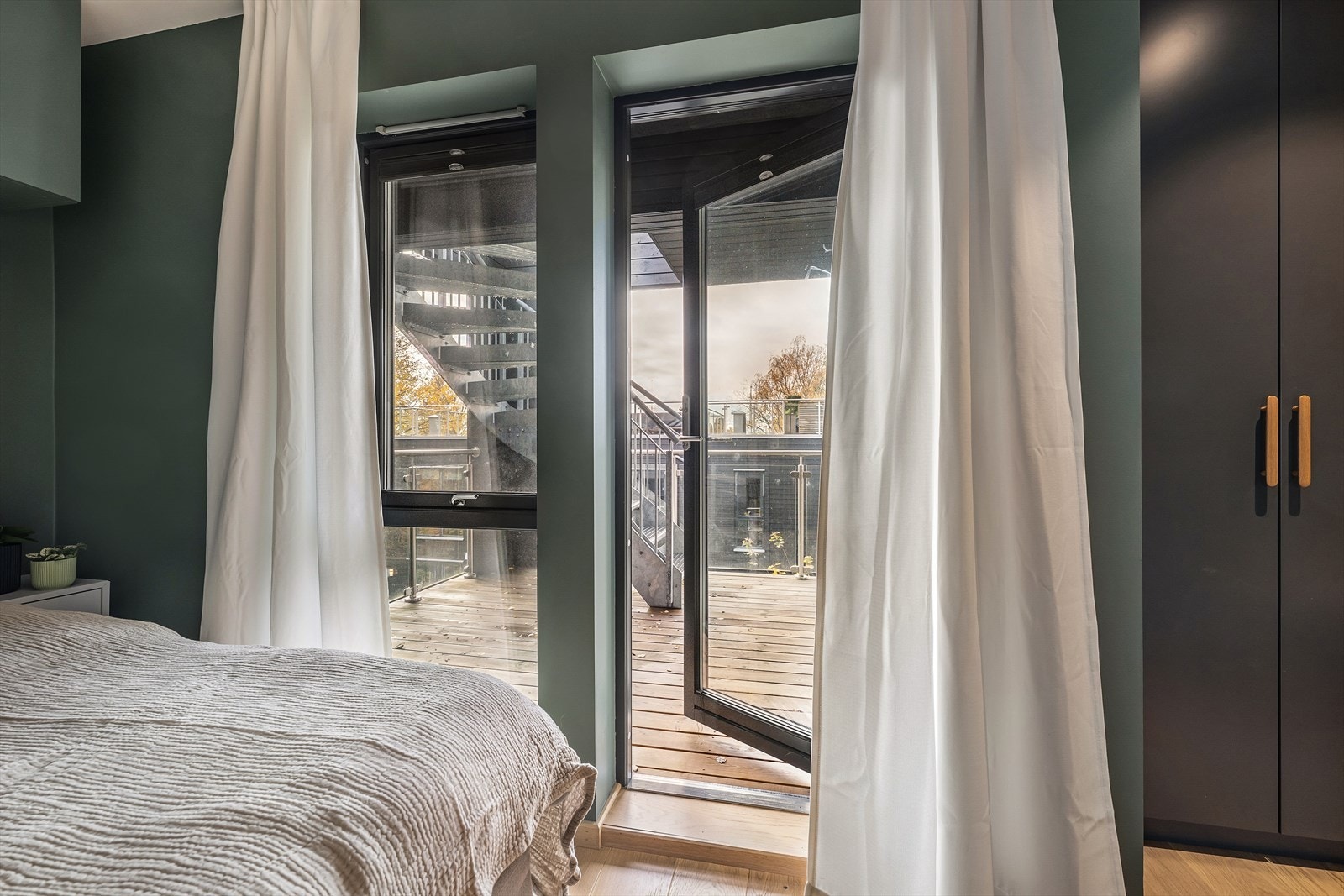 Videre adkomst til balkong og takterrasse Galleribilde