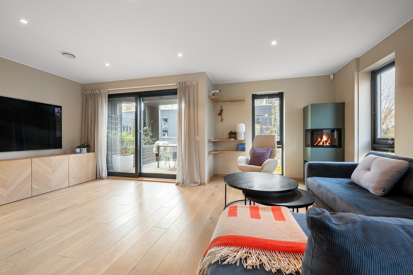 Boligen er malt i moderne og tidsriktige farger Galleribilde