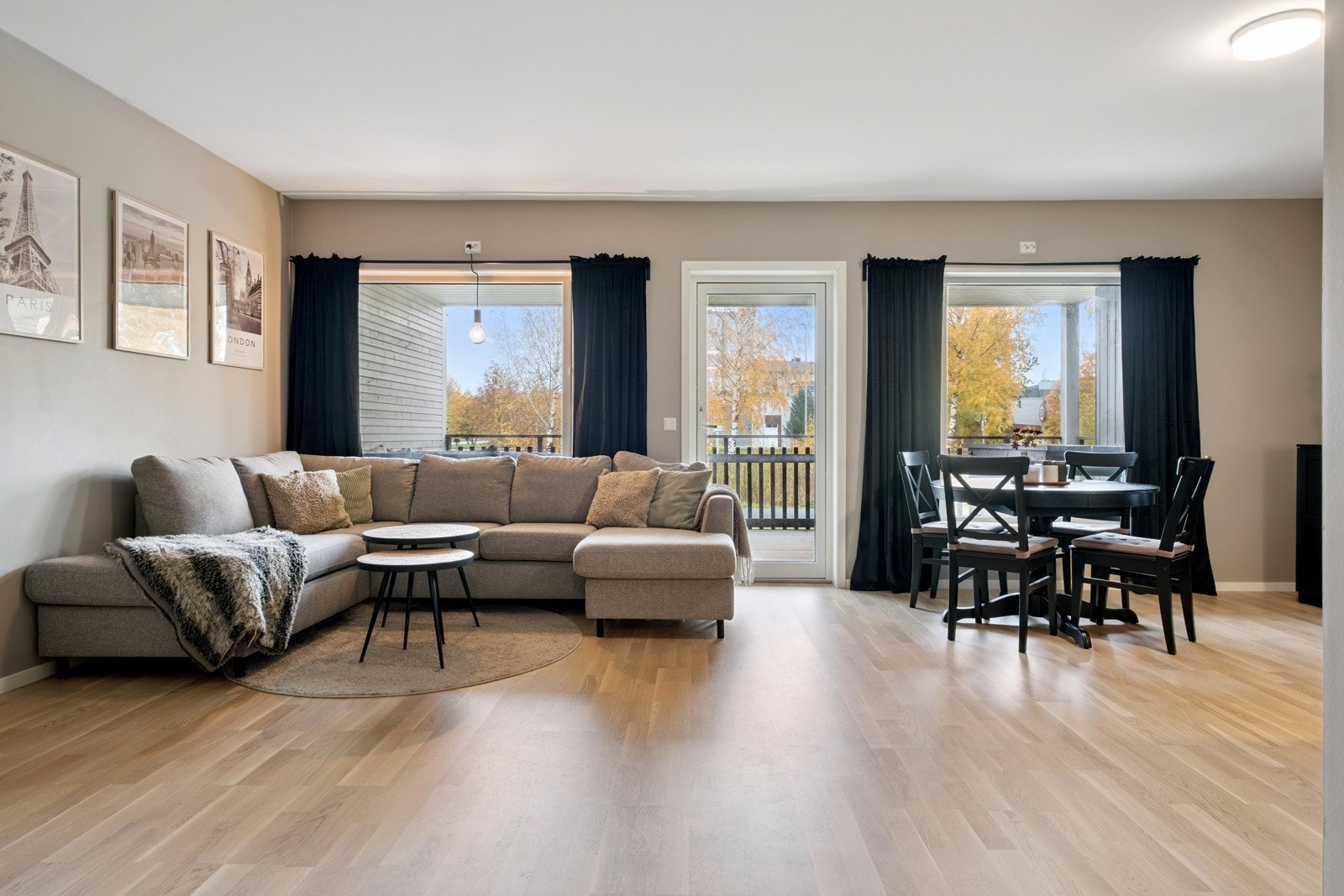 Her bor du sentralt, men likevel tilbaketrukket i et rolig og veletablert boligområde. Galleribilde