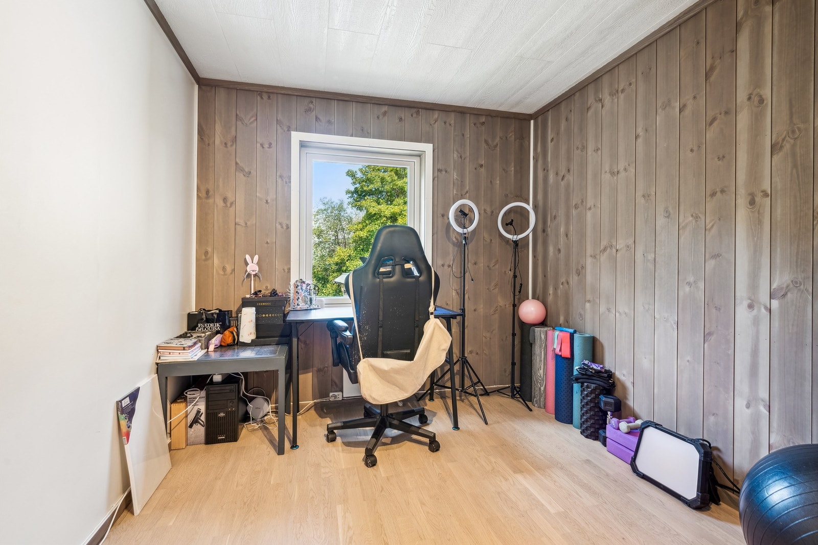 Soverom 3 som også fint kan innredes til et kontor eller et ekstra gjesterom hvis ønskelig. Galleribilde