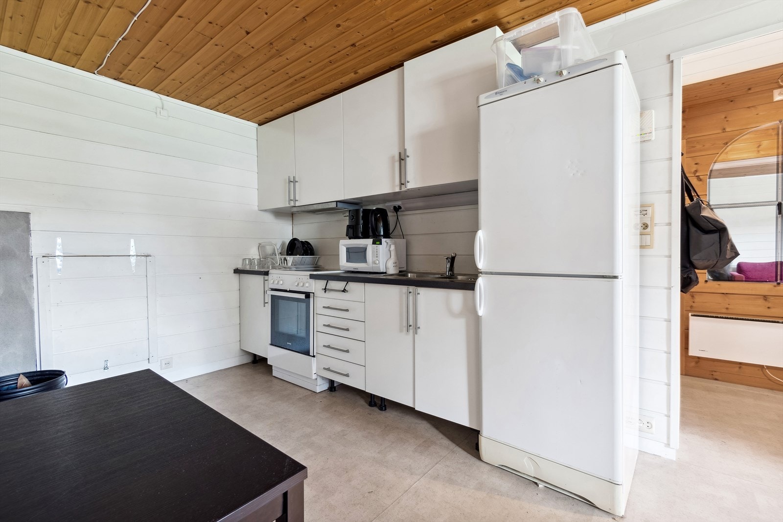 I underetasjen ligger en hybeldel på 31m². Dette er en egen boenhet med egen adresse. Galleribilde