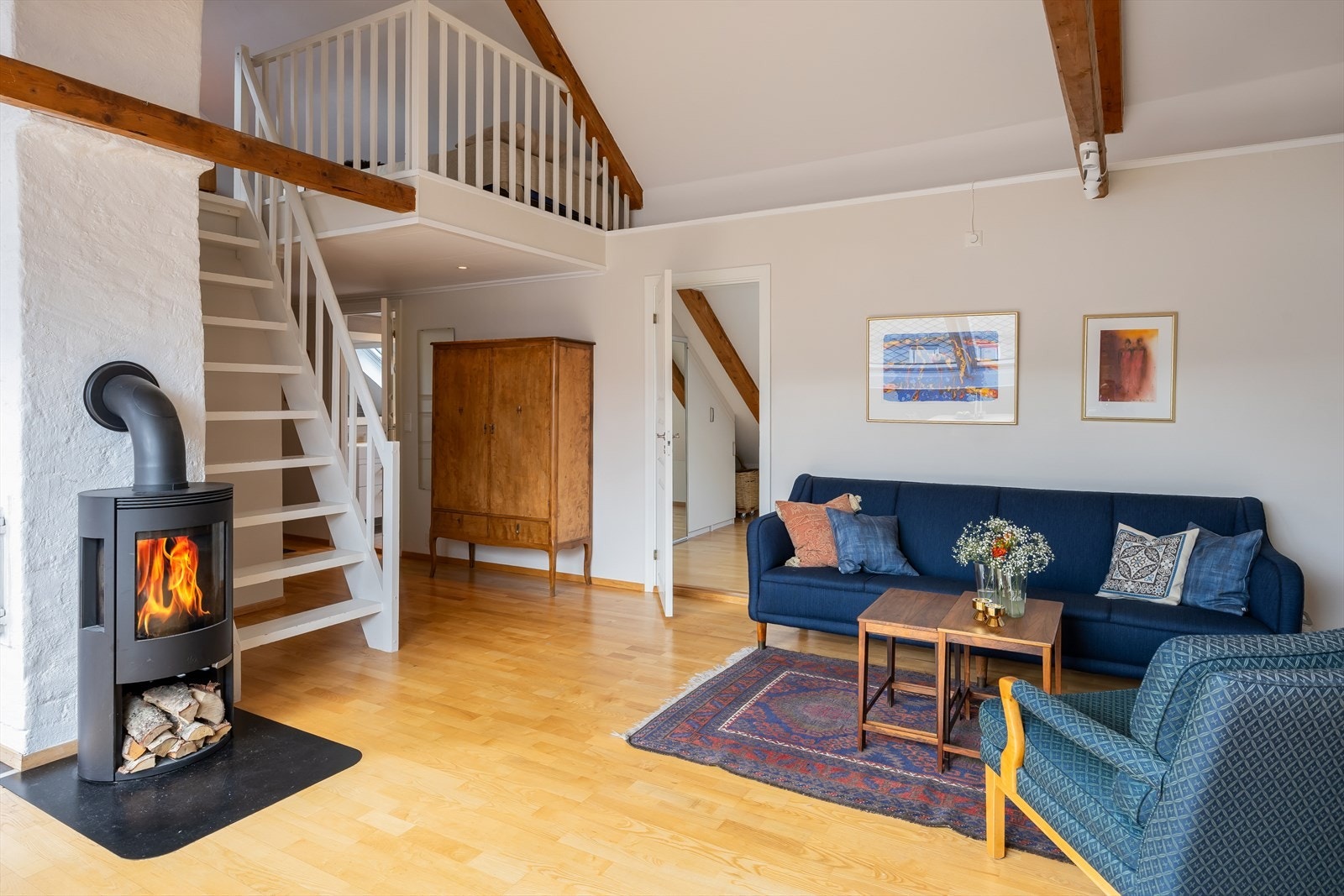 Leiligheten disponerer også en bod i kjeller på 8 m² for praktisk oppbevaring. Galleribilde