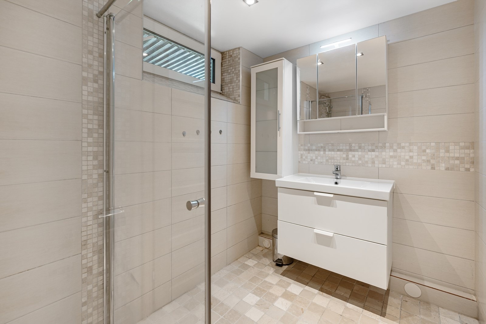 Det er varmekabler i gulv Galleribilde