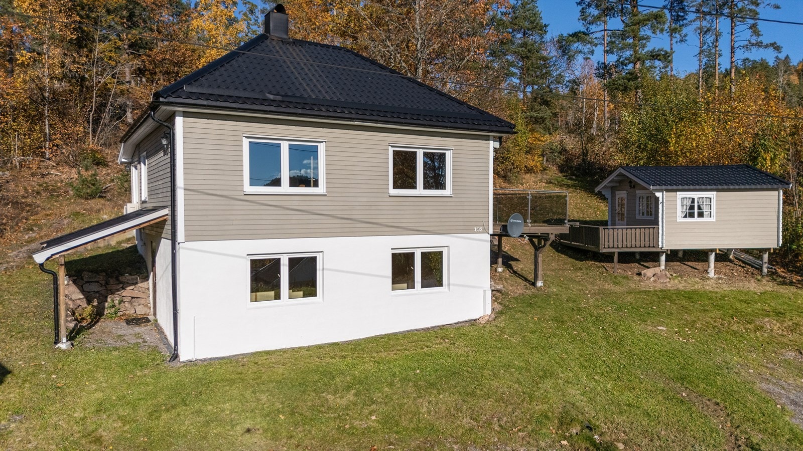 Boligen er mye modernisert og påkostet i nyere tid Galleribilde