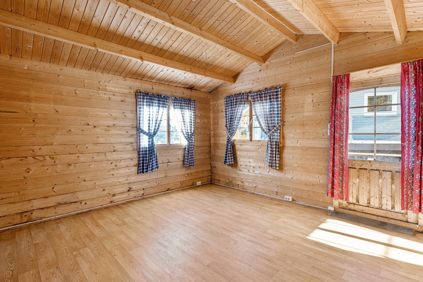 Bod plass til lagring i lekestue/utebod Galleribilde