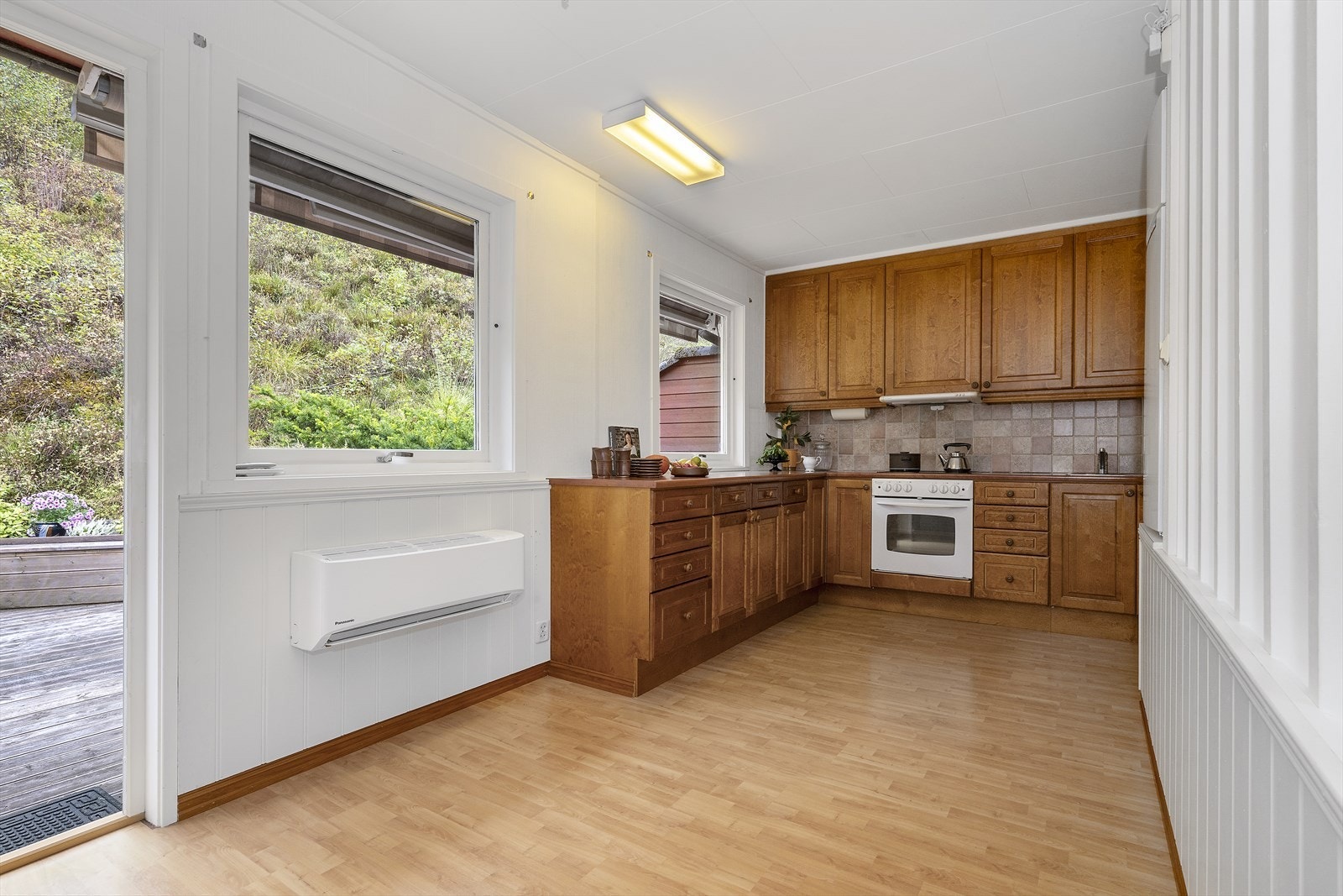 Fra kjøkkenet er det tilkomst til treplatting. Galleribilde