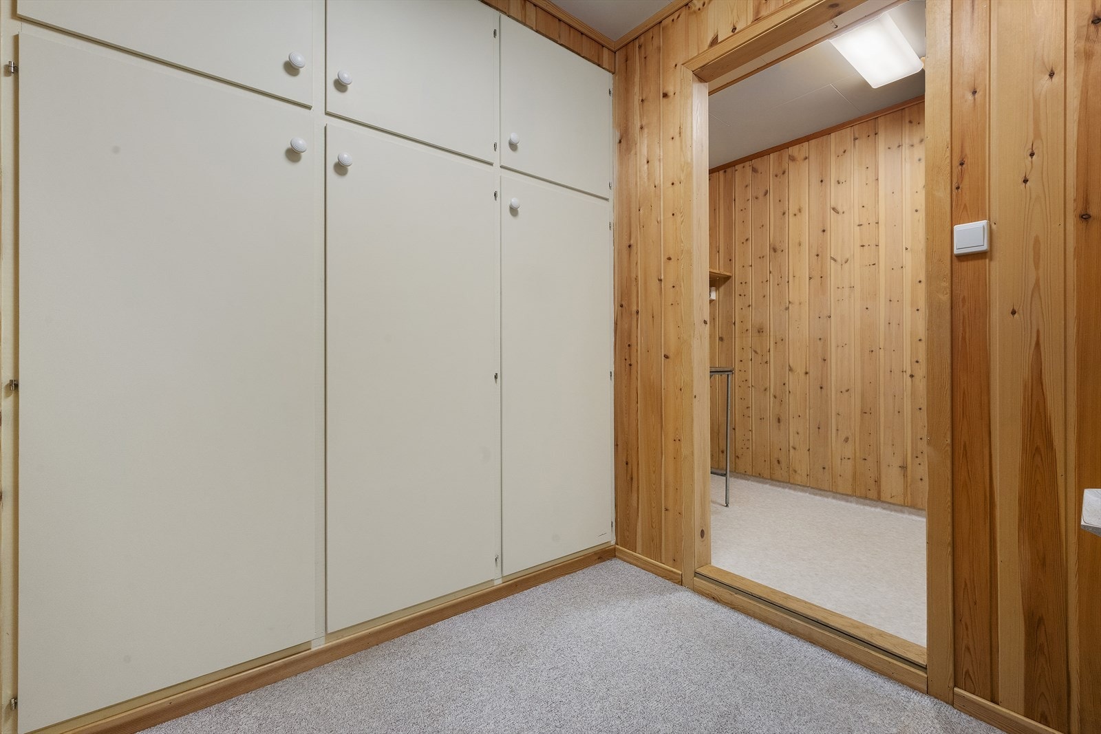 Bod med tilkomst til vaskerom. Galleribilde