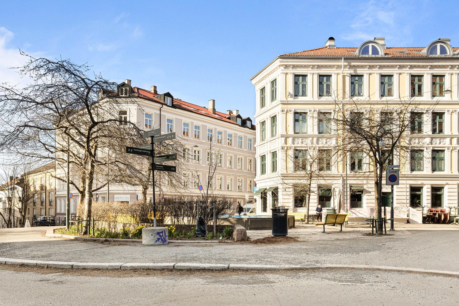 Vakker og klassisk bebyggelse i nærområdet Galleribilde