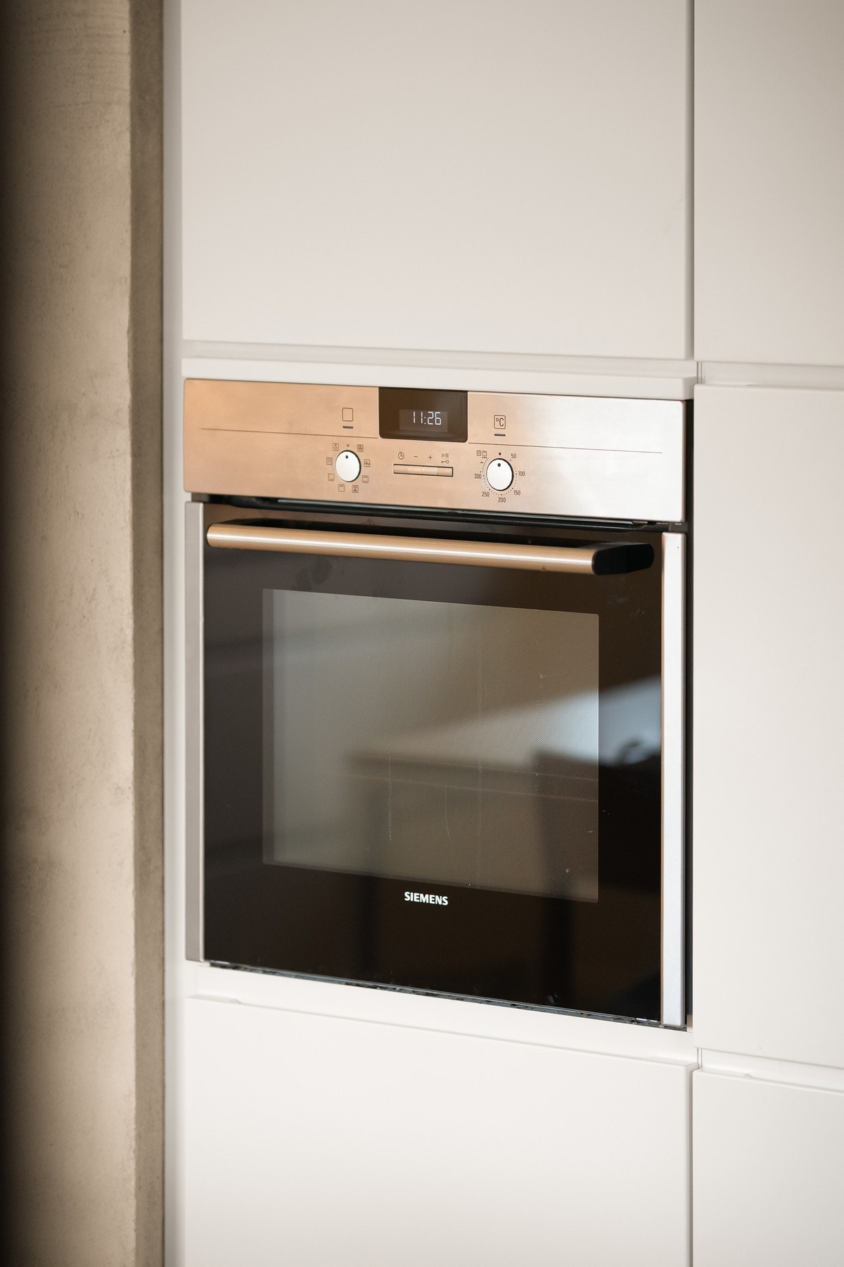 Kjøkkenet har integrerte hvitevarer Galleribilde