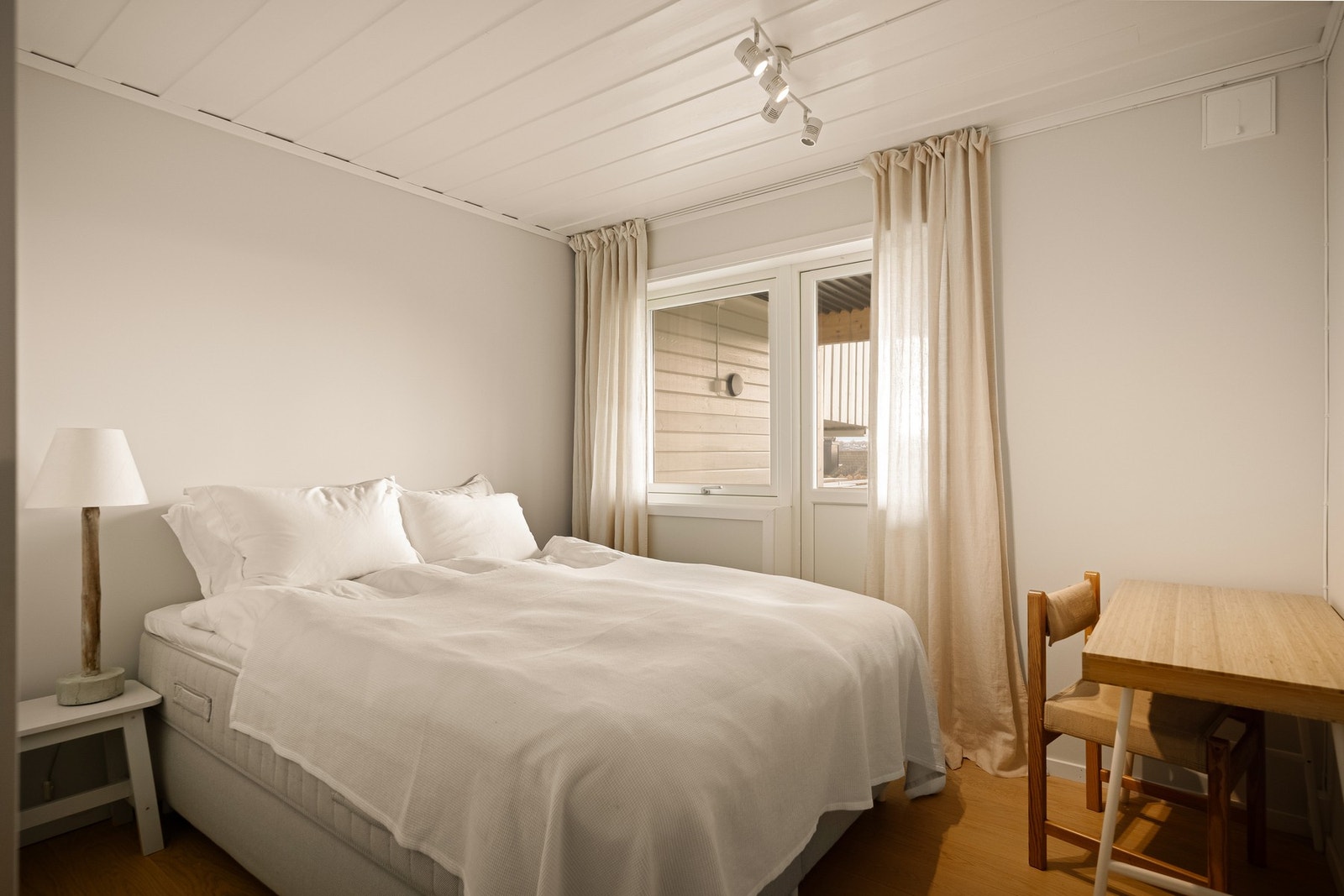 Hovedsoverommet med utgang til terrassen Galleribilde