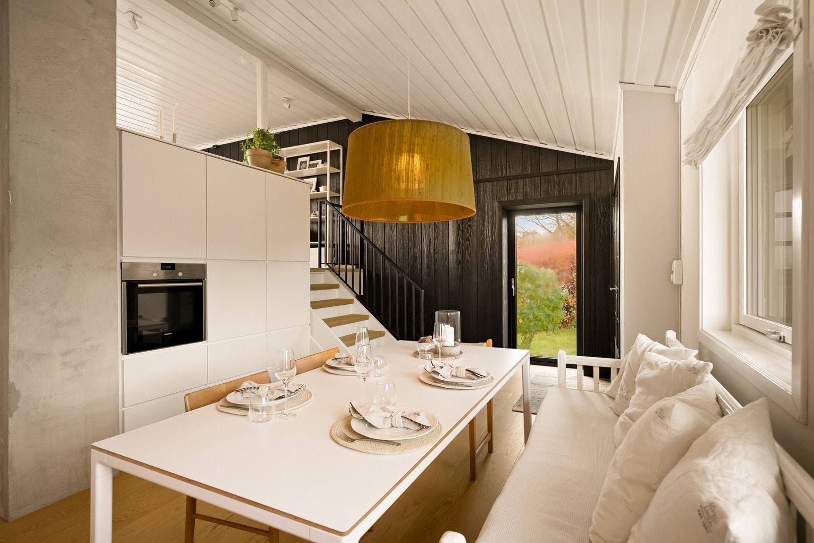 Det er lagt UV-filter på terrassedøren Galleribilde