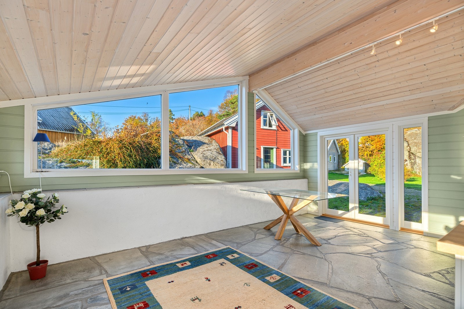 Fra kjøkkenet er det adkomst til uteområde Galleribilde