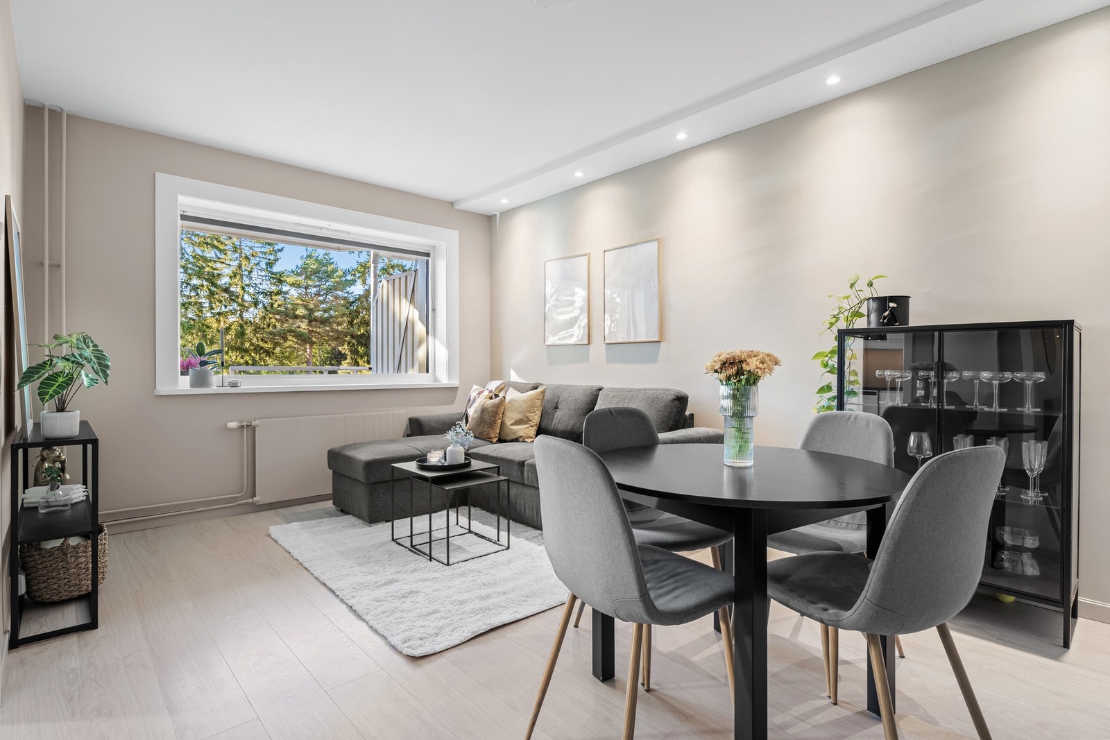 Stuen har plass til to soner Galleribilde