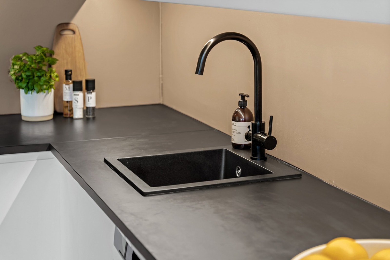 Nedfelt kum i kompositt Galleribilde