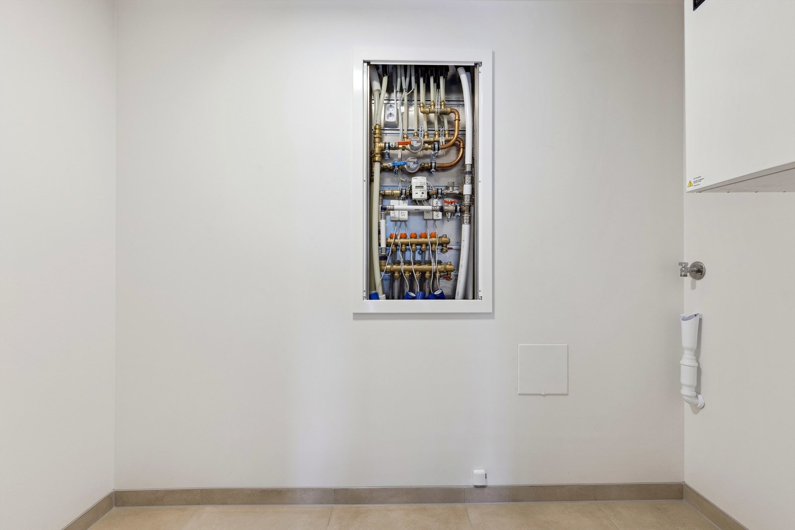 Vaskerom Galleribilde