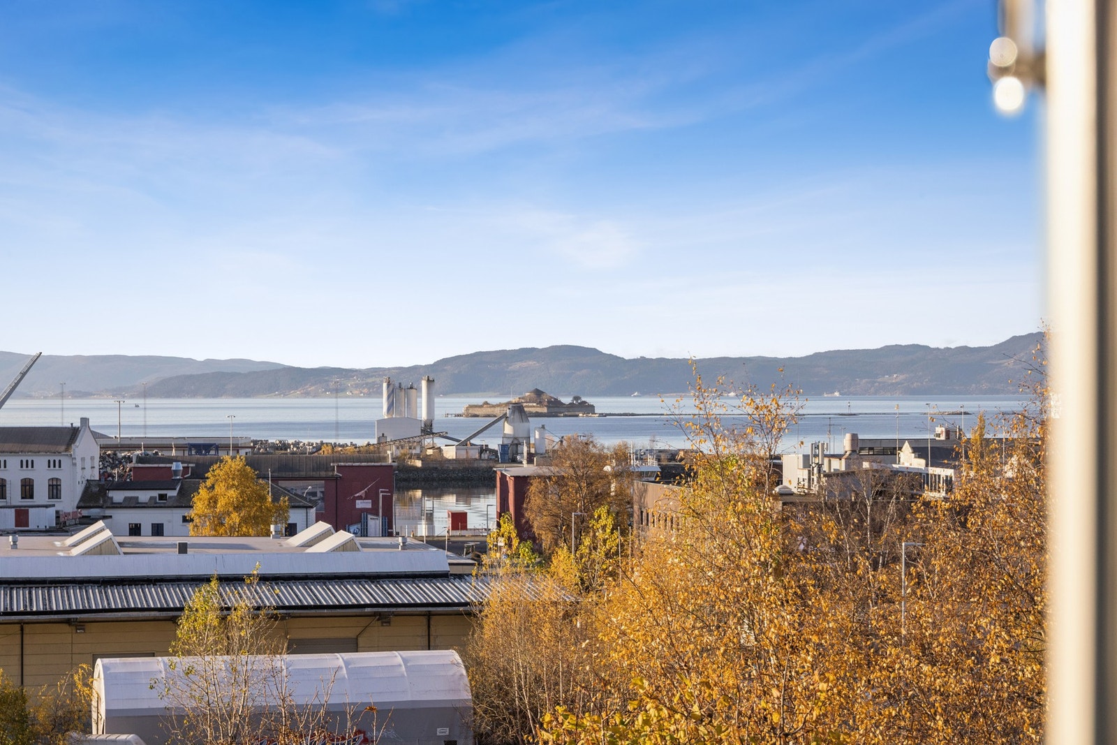 Utsikt mot Trondheims fjorden. Galleribilde