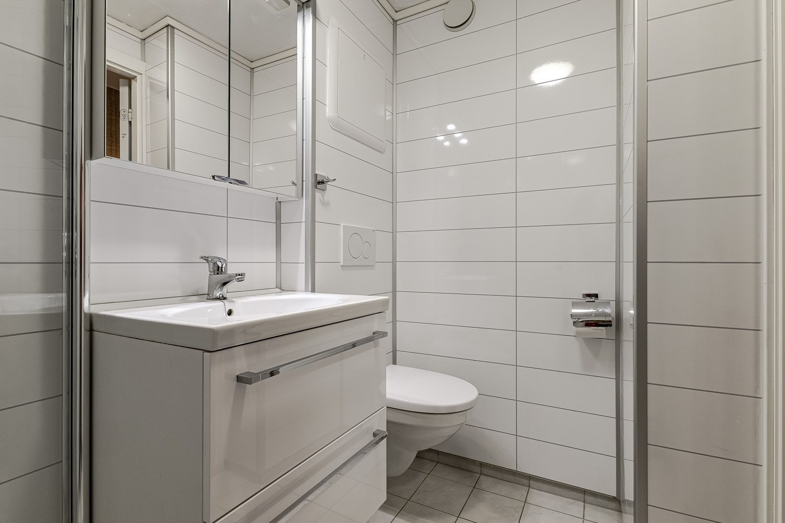 Fliset gulv med varme. Galleribilde