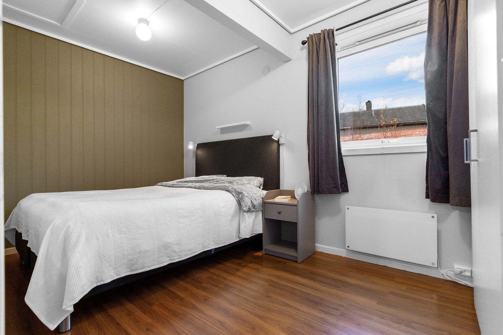 Boligen har totalt 3 soverom på hhv. 9,5, 7,9 og 6,8 kvm. Galleribilde