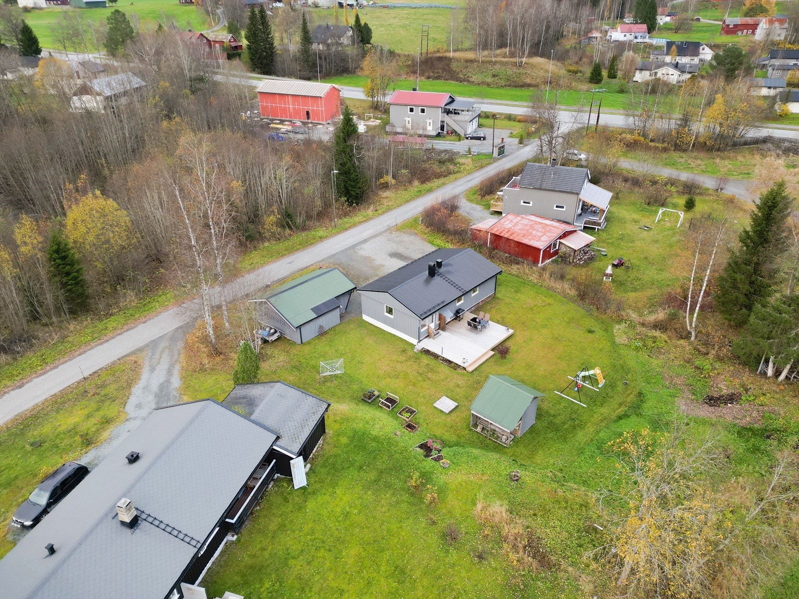 Boligen ligger fint plassert med enkel adkomst fra E14. Busstoppet Funnmo ligger like ved avkjørselen inn til Funnosmoen. Galleribilde