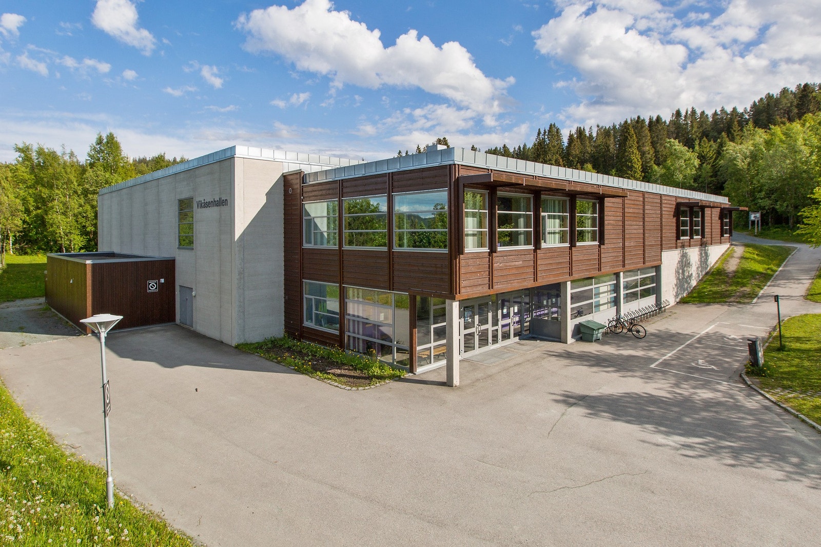 Vikåsenhallen. Galleribilde