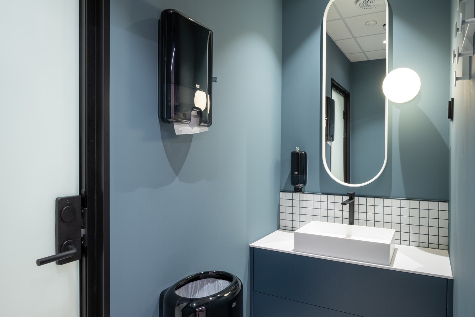 Garderobefasiliteter i Glynitveien 25 Galleribilde