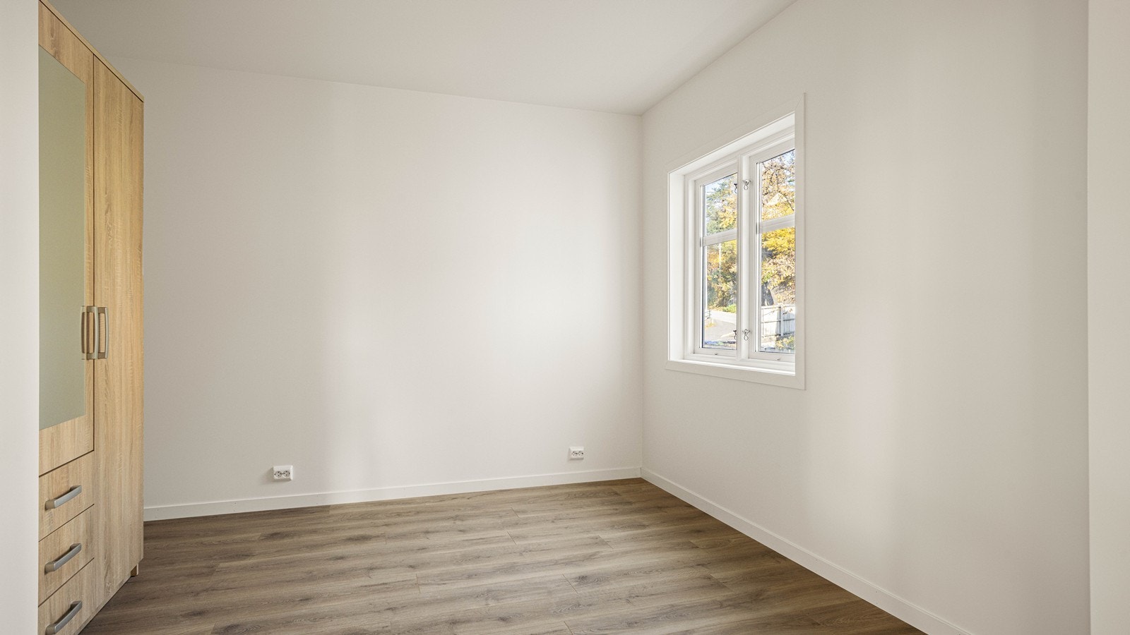 Soverommet i leiligheten i 1.etg. er bygget opp på nytt i 2025 Galleribilde