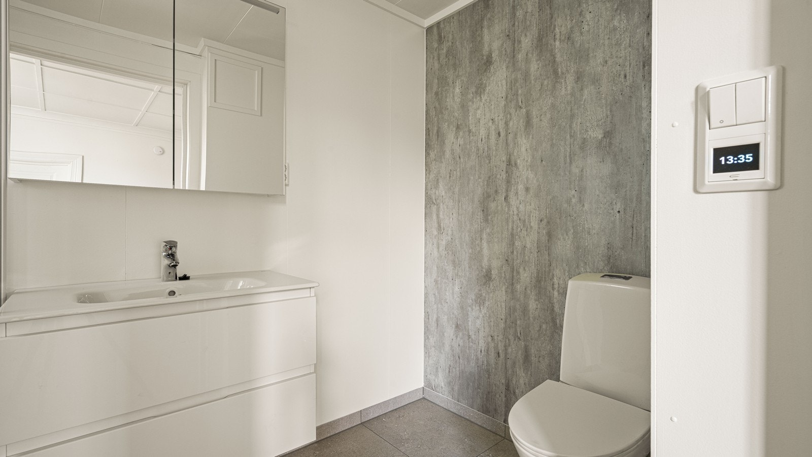 Det er også mulig å ha vaskemaskin på dette badet om ønskelig - røropplegg er ikke lagt opp til dette Galleribilde