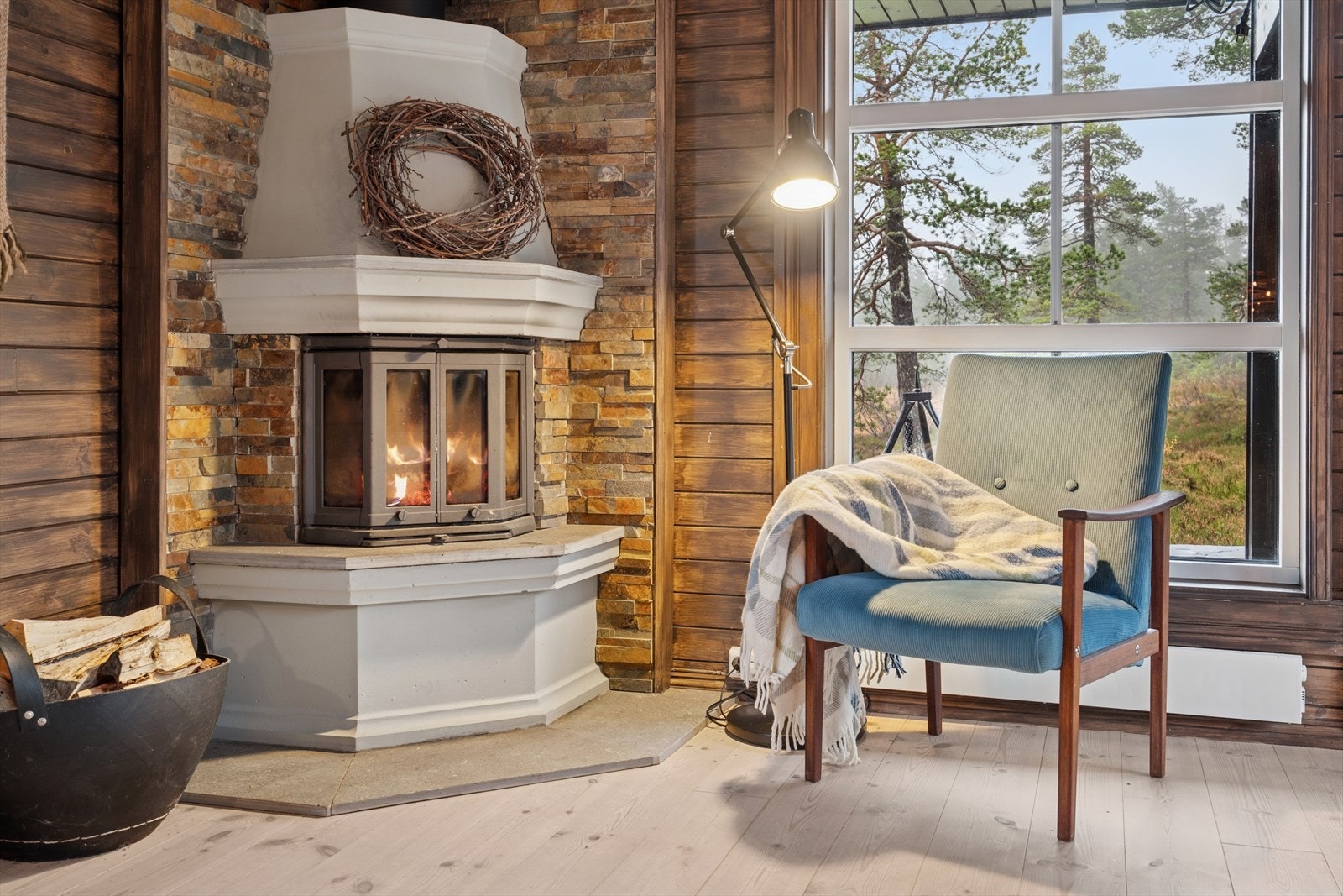 Flott peis som bidrar til kos og varme Galleribilde