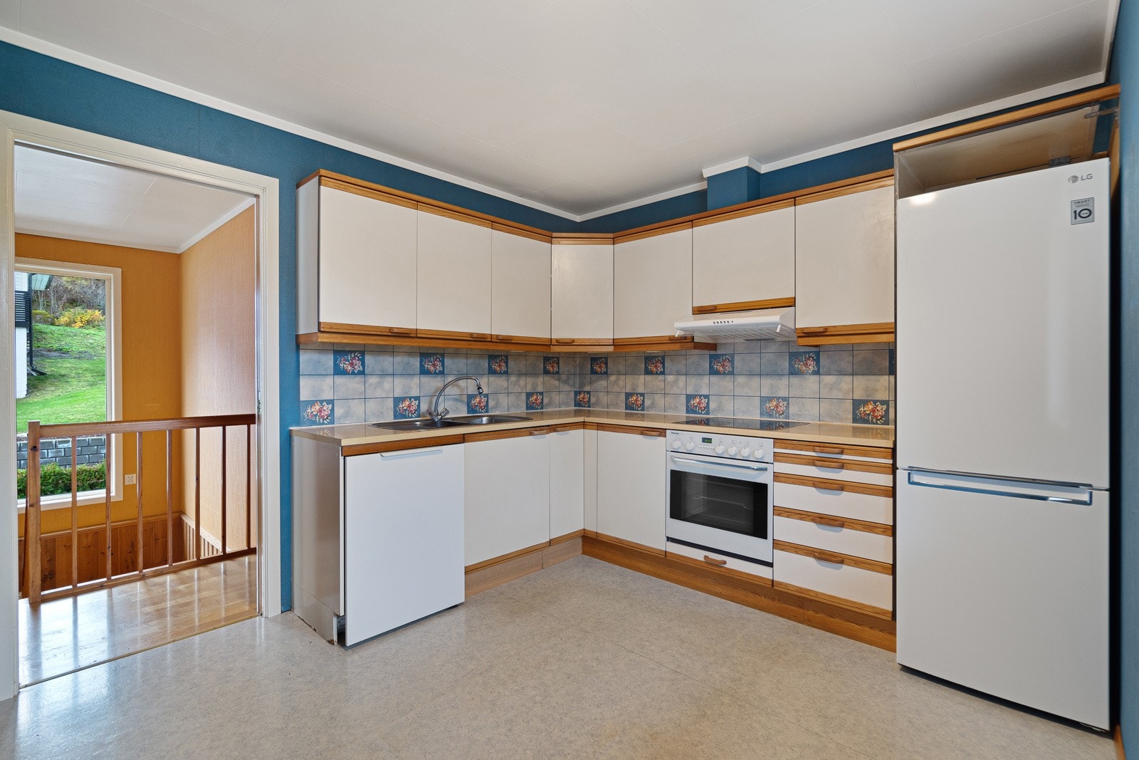 Kjøkken med spiseplass Galleribilde