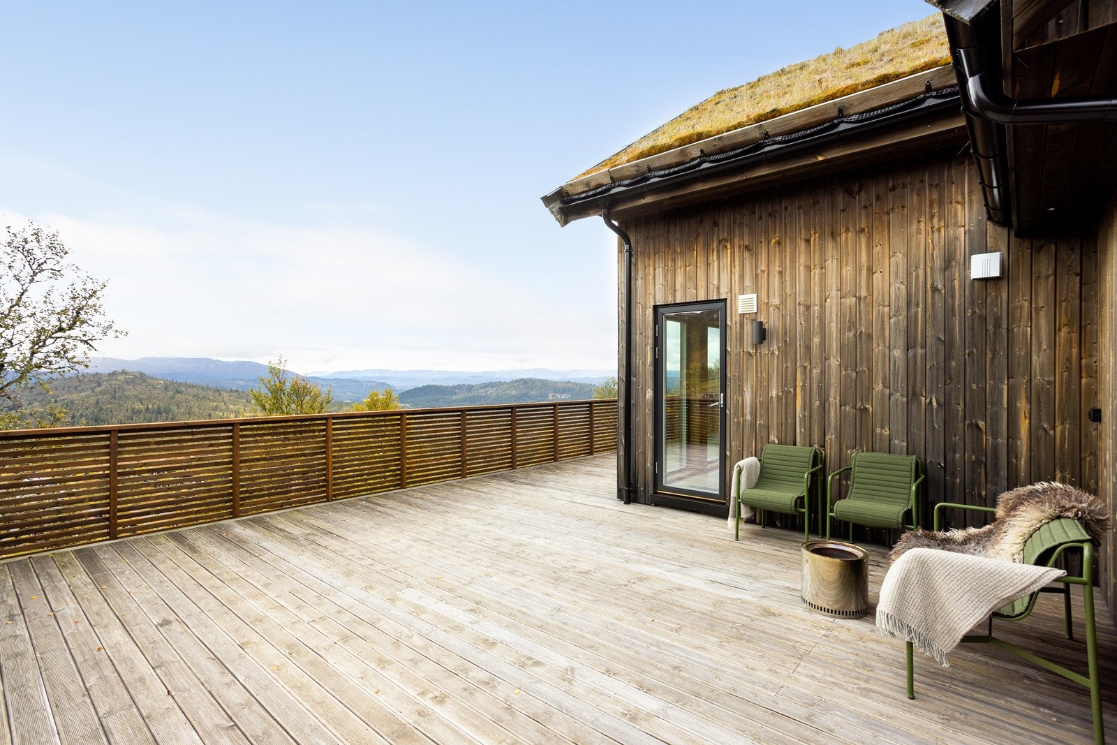 Svært solrik terrasse med spektakulær utsikt! Galleribilde