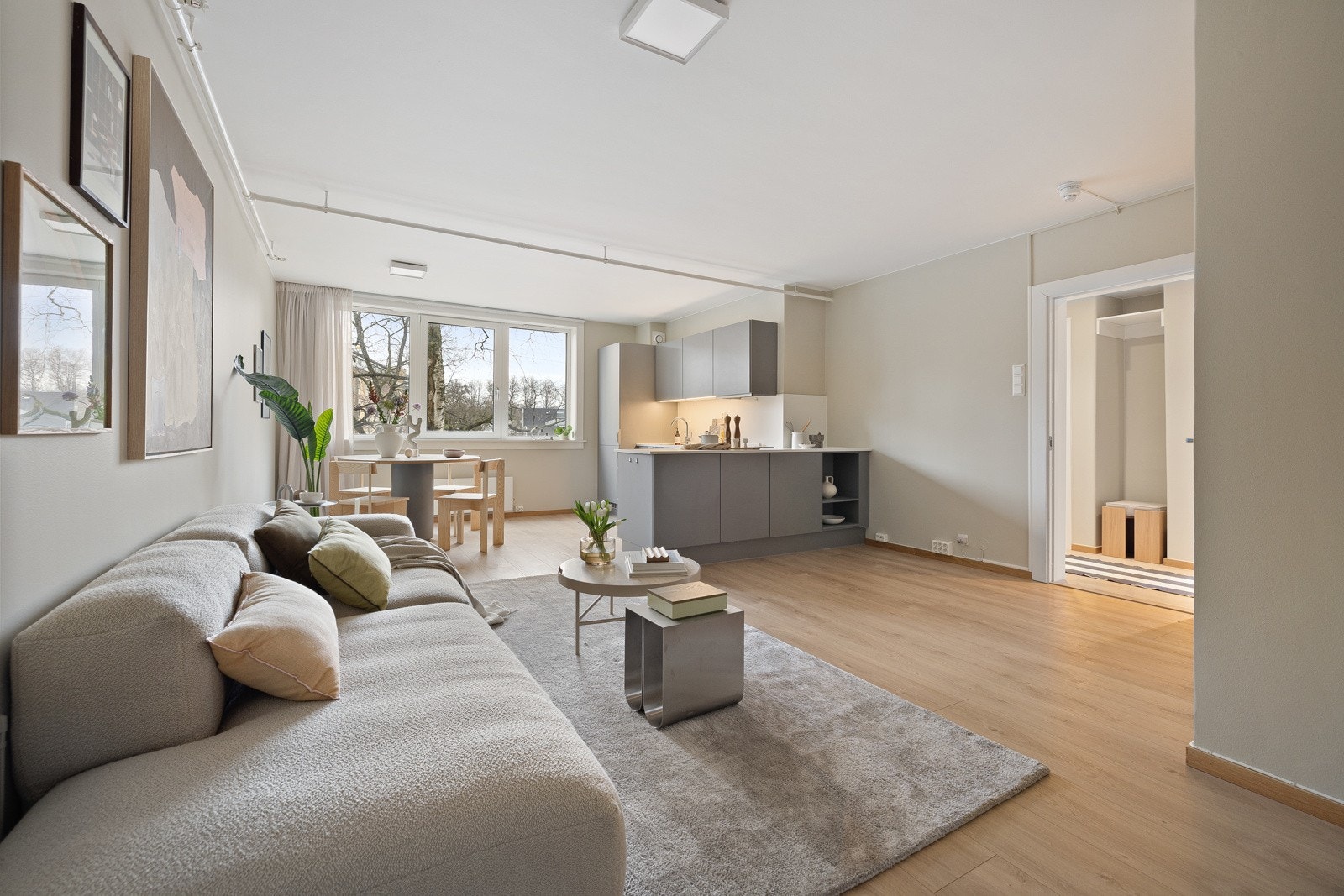 Privatmegleren Park v/Lars Jakob Aarak har gleden av å presentere Thulstrups gate 7A- En lys og attraktiv 4-roms leilighet med balkong. Galleribilde