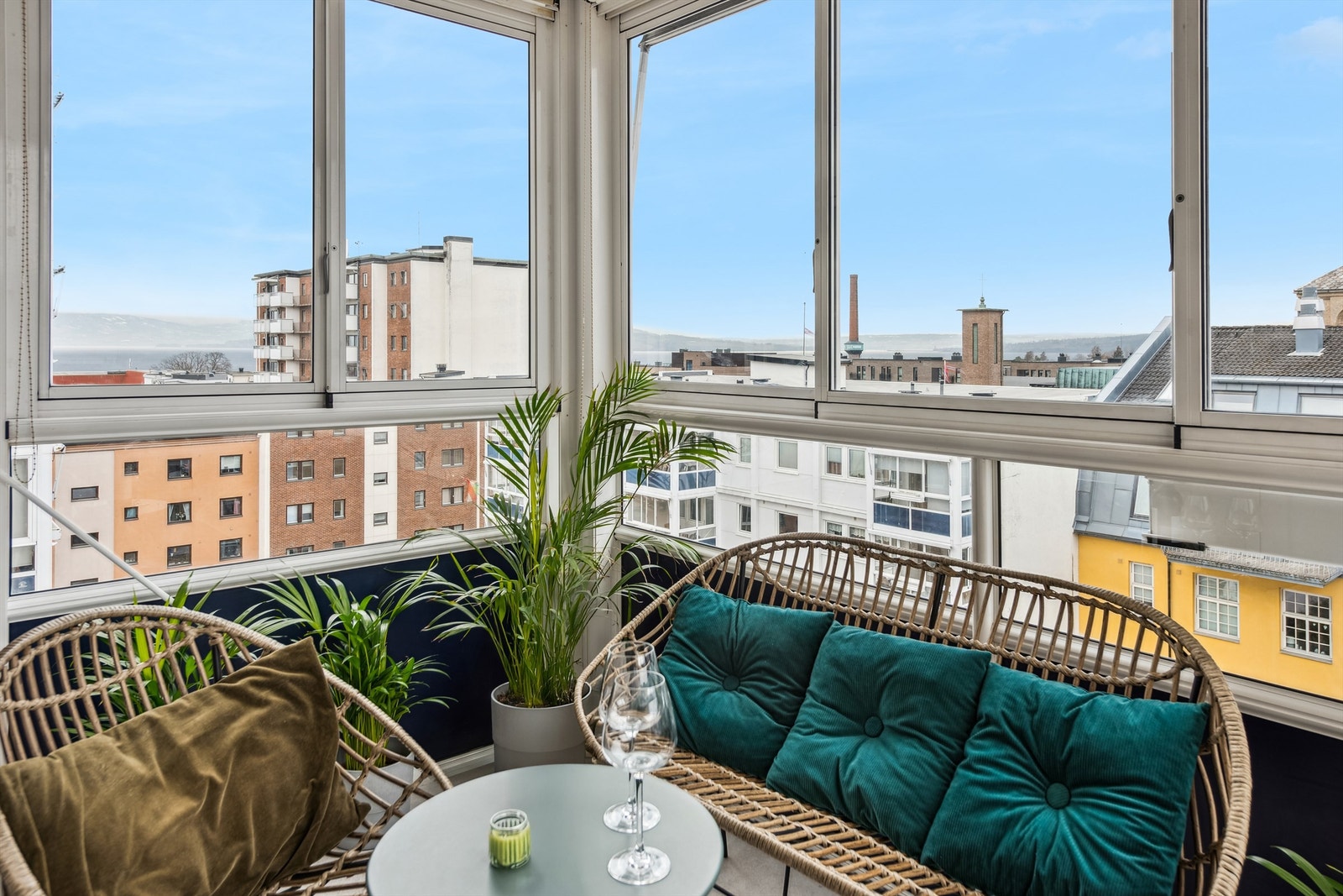 Utsikt over Hamar og nabolaget. Galleribilde