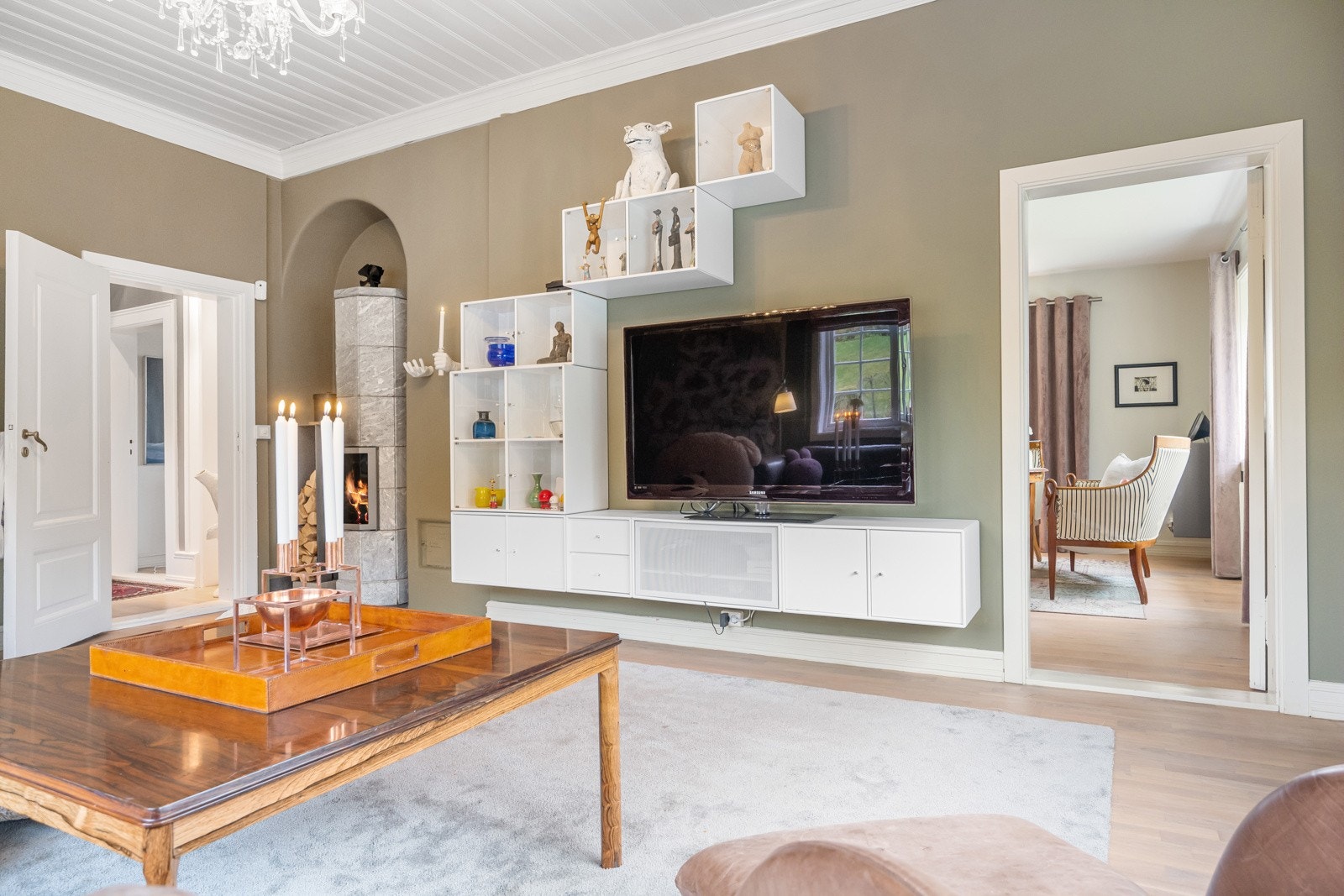 Int_24_2 Galleribilde