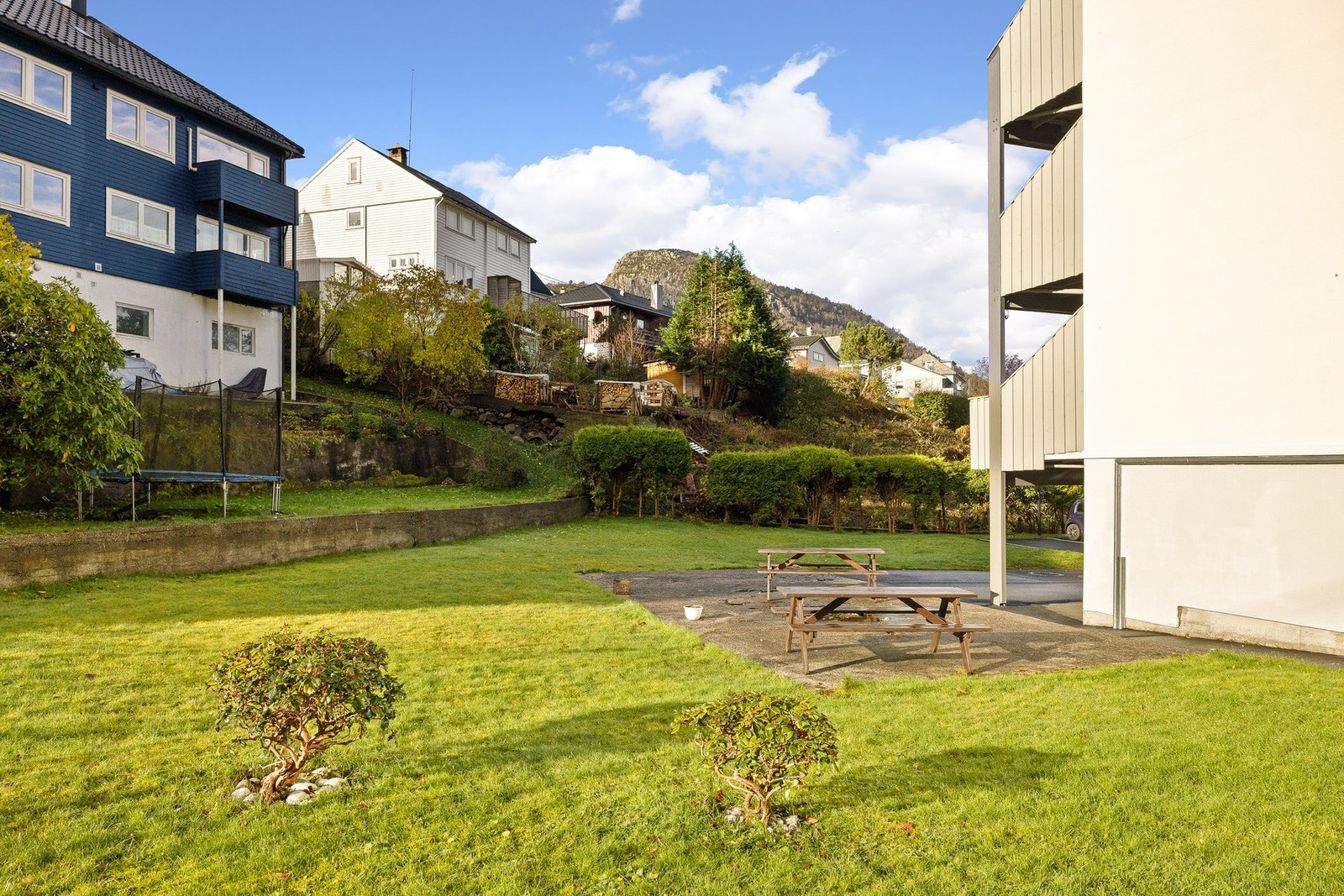 Leiligheten disponerer 3 eksterne boder på totalt 16,2 m². Galleribilde
