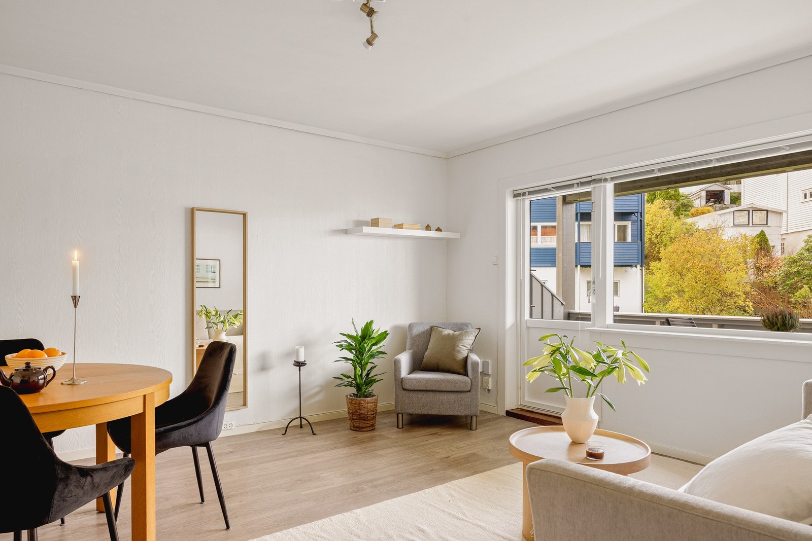 Lys og fin stue på 19,1 m². Galleribilde