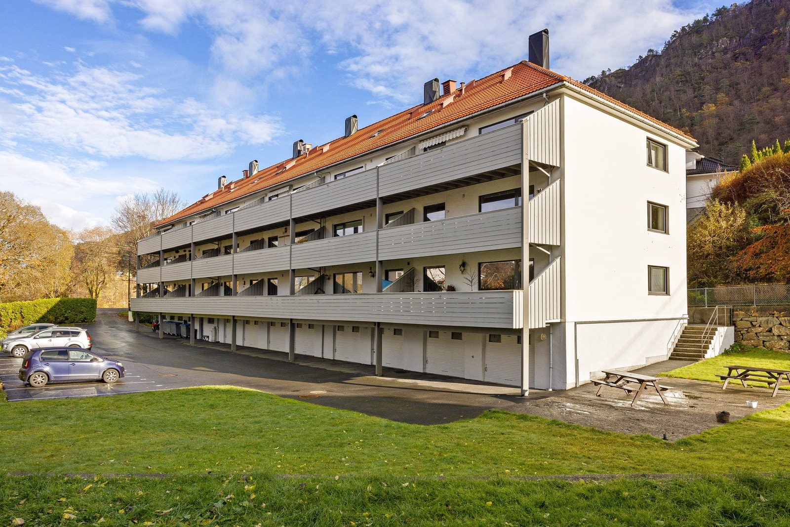 Det er felles vaskerom med plass til egen vaskemaskin, her er det også mulighet for tørketrommel. Galleribilde