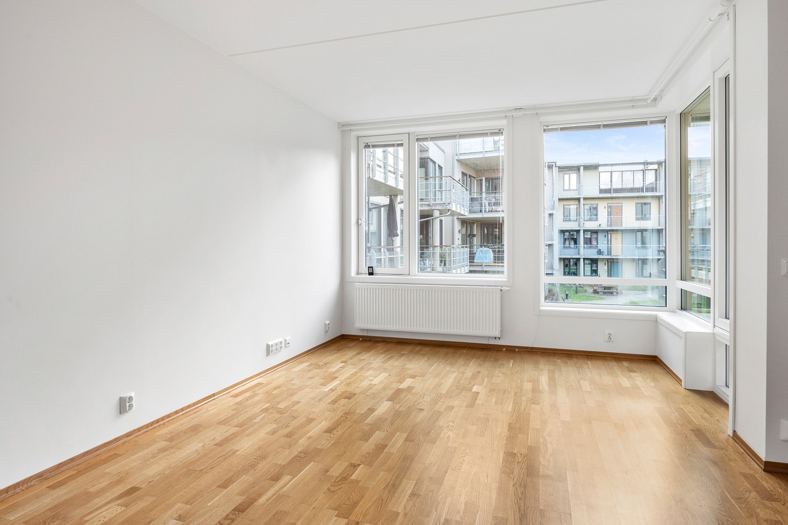 Som varmekilde medfølger leiligheten fjernvarme. Galleribilde