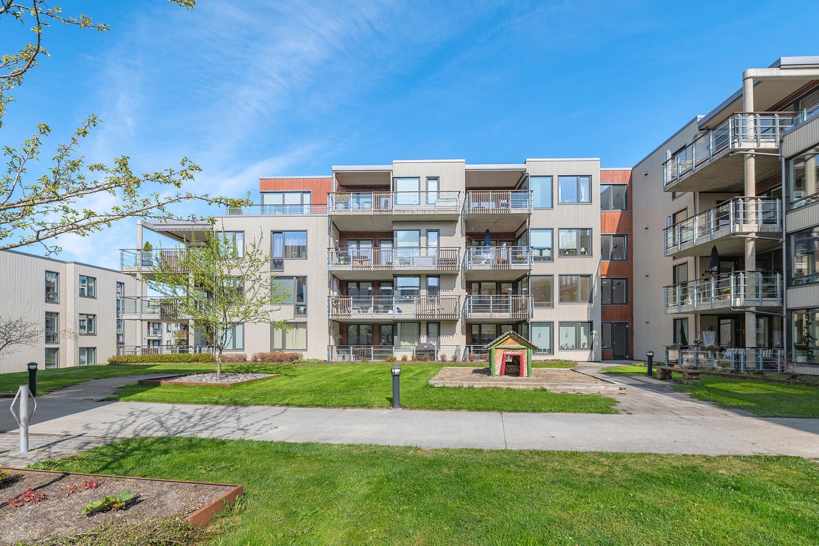 Eiendomsmegler1 ved Morten Løvseth presenterer Havnevegen 271. Galleribilde