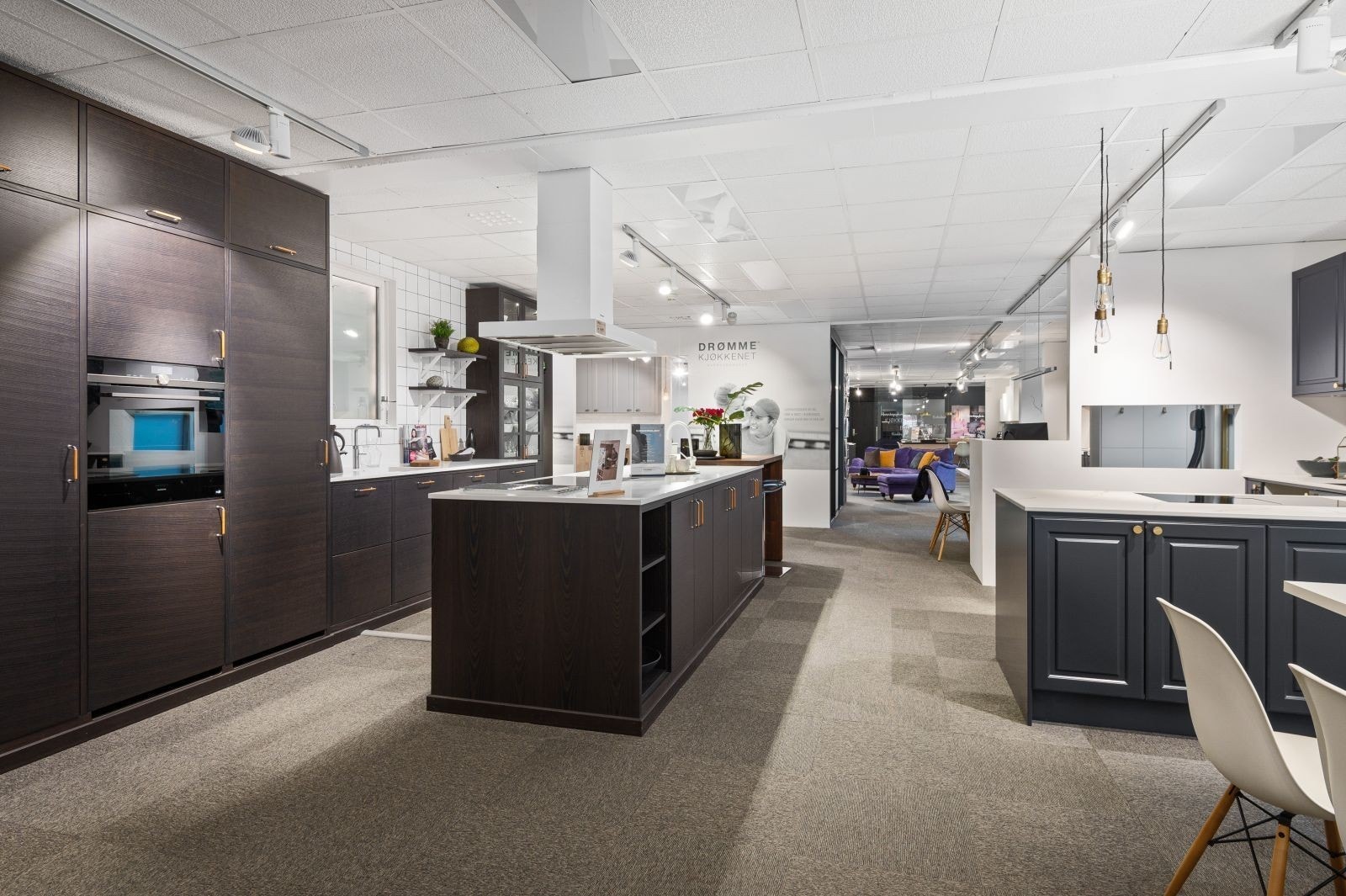 Lokalene egner seg godt til showroom/proffhandel Galleribilde