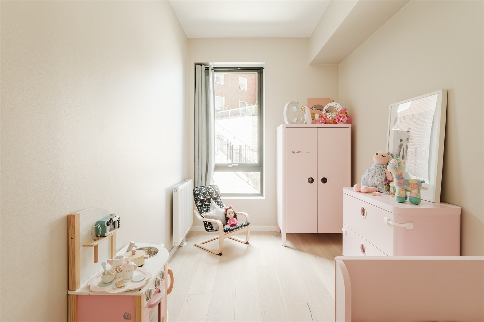 Soverom II og III har en god størrelse og passer perfekt som barnerom, hjemmekontor eller gjesterom Galleribilde