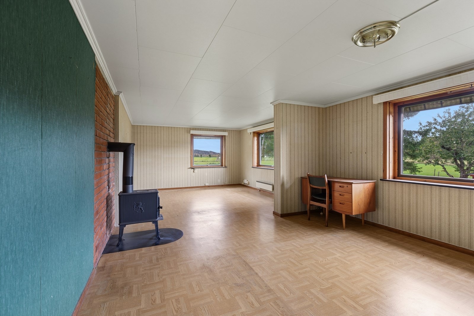 Stue med vedfyring Galleribilde